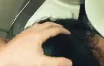 الزوجة الساخنة تعطي رأسها لشخص غريب انا زوجها .