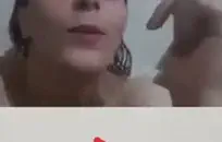 سخيف نفسي على الكاميرا ، والخفقان كس ويقطر.