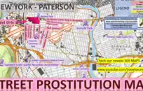 طراز كوغار في جوارب سوداء مثيرة والكعب الأحمر يعطي handjob.