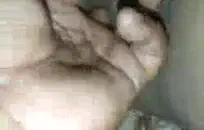 ناضجة جبهة تحرير مورو الإسلامية مع مسمار الشباب في الأماكن العامة.