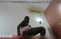 سيسي femboi يحصل لها وجه مارس الجنس والفم الكامل من نائب الرئيس.