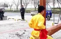 هواة فاتنة مع الثدي ضخمة النافورات مع لعبة.