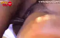 يمارس الجنس مع زوجتي وهي أمام التلفزيون.